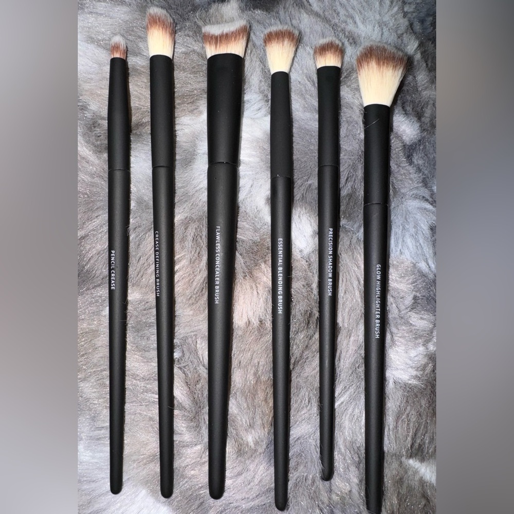 Lithe Makeup Brush Set🖤